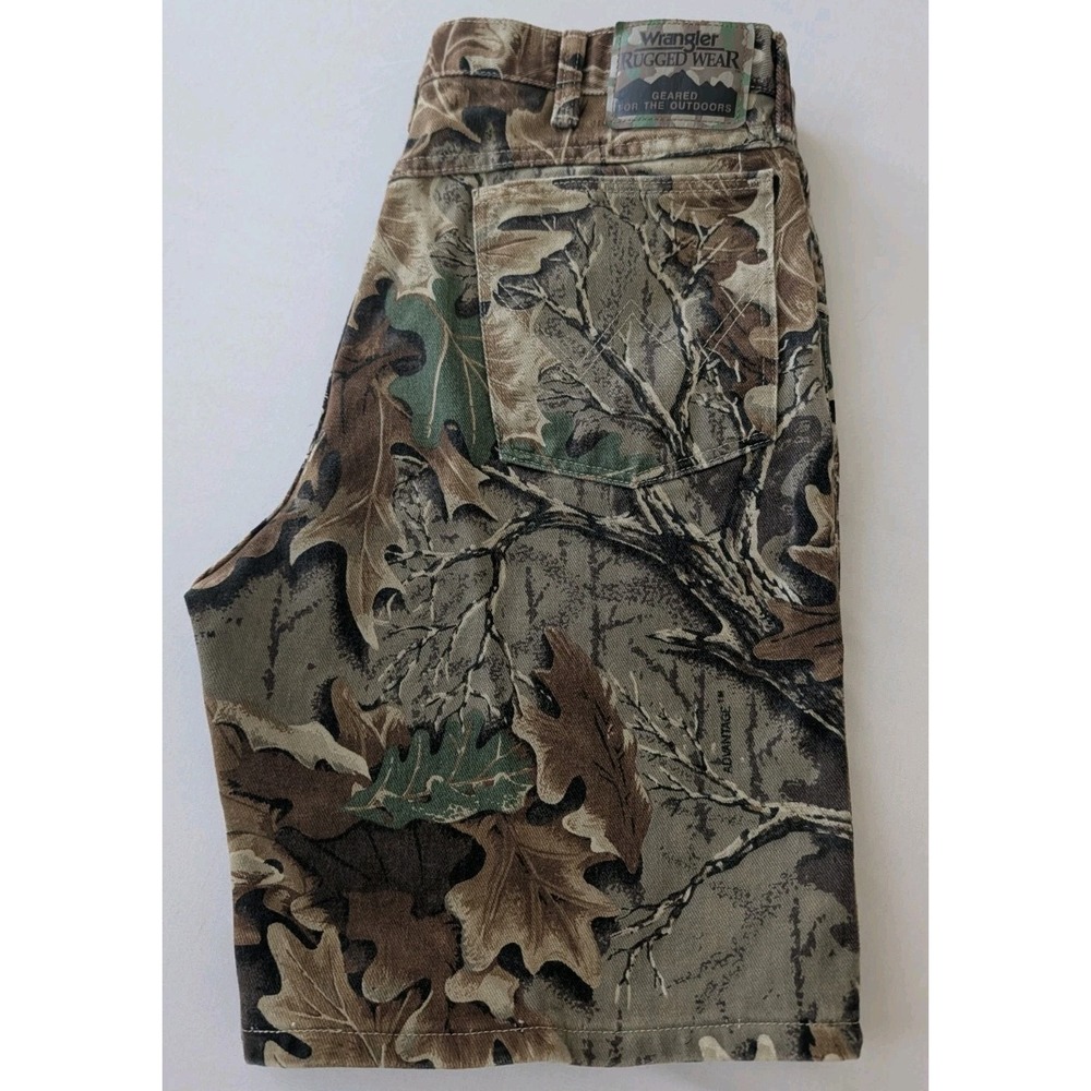 Vtg Wrangler Rugged Wear Camo Shorts Mens 34 USA Made Advantage Timber Camo EUC